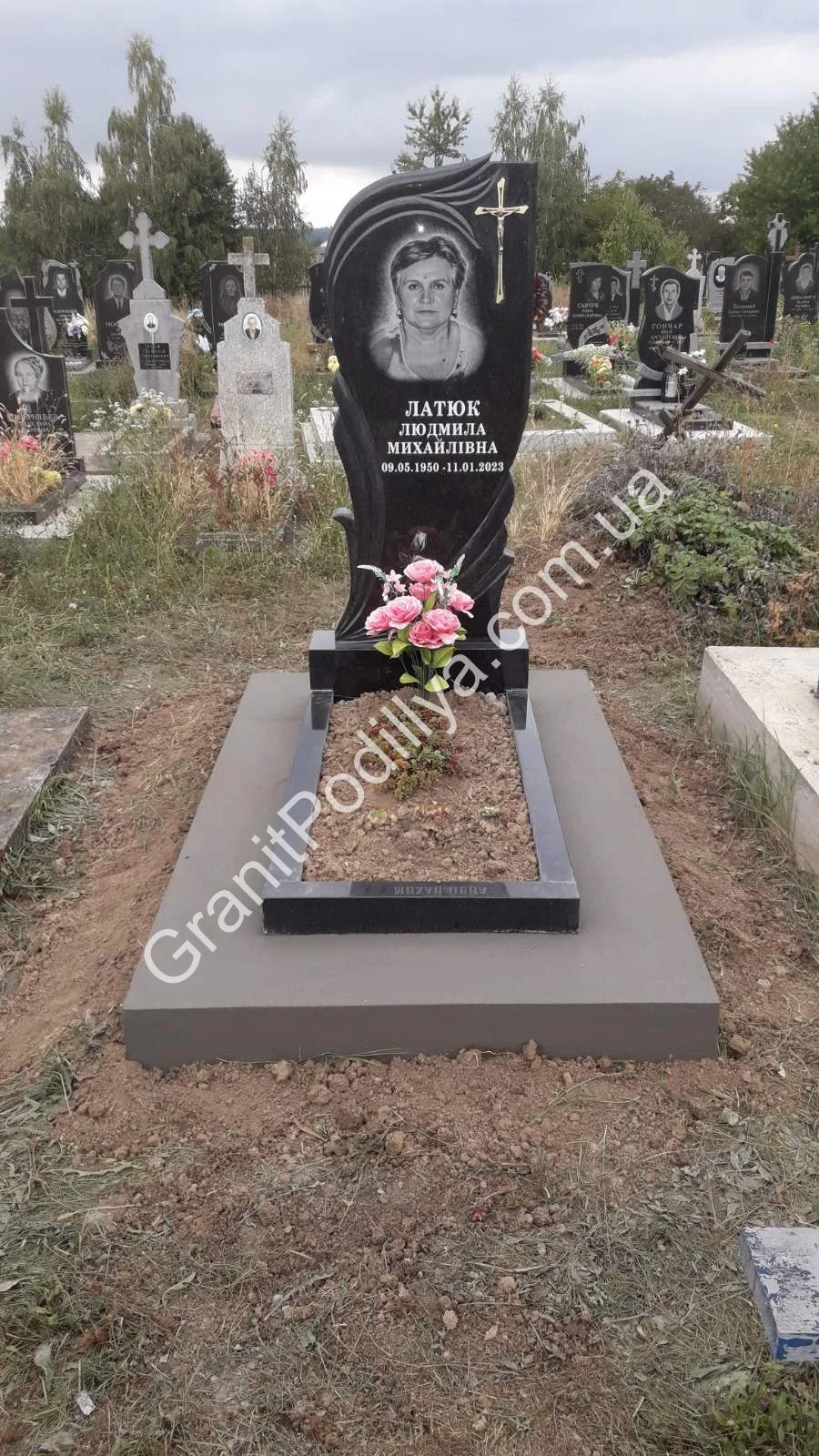 Подвійний пам'ятник з граніту - Кам'янець-Подільський | GranitPodillya